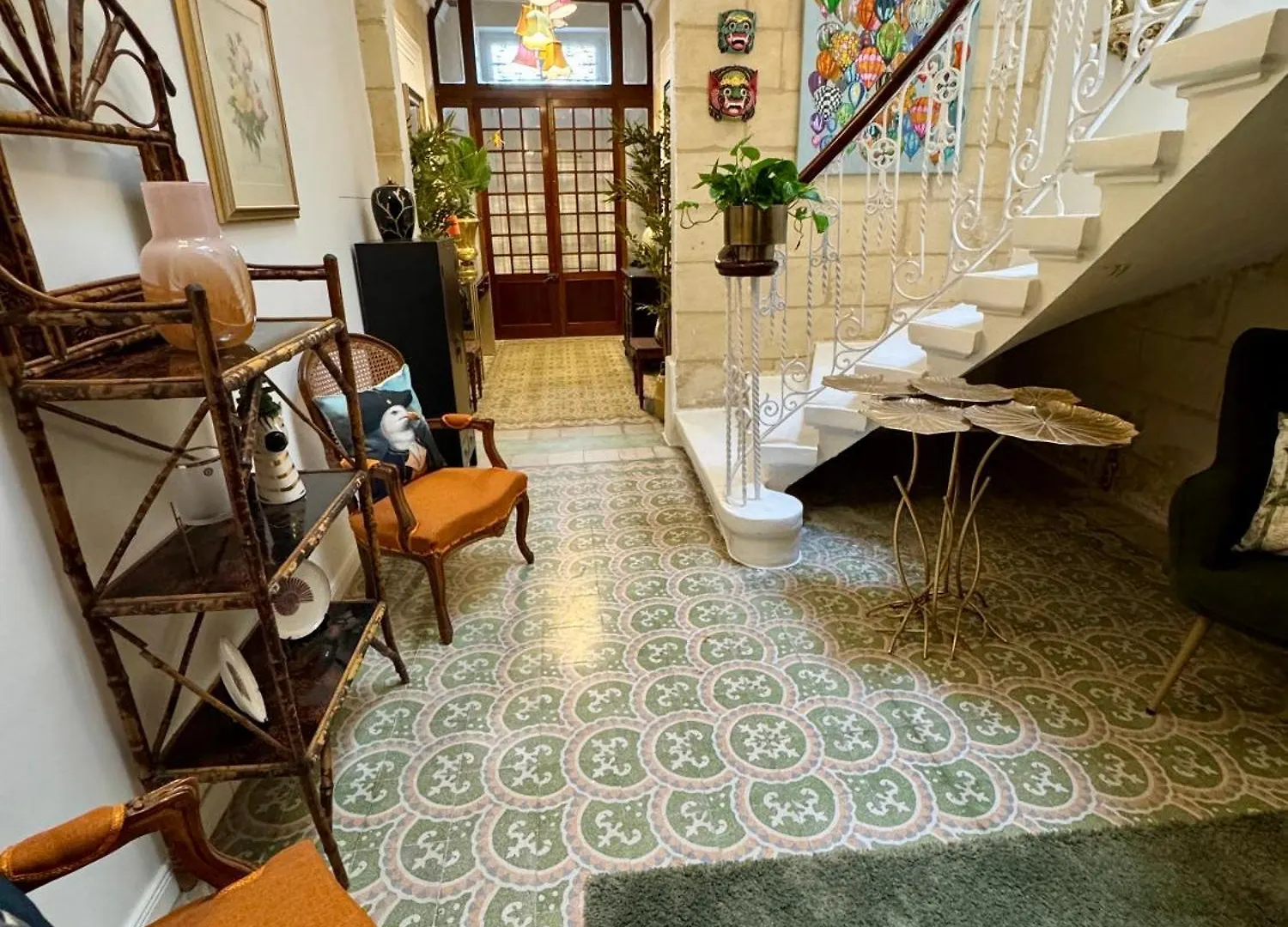 Stylish Boutique Duplex Apartment Home - Orange - 2 Double Bedrooms Hamrun Malta