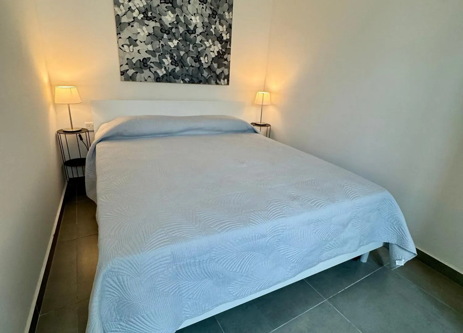 Stylish Boutique Duplex Apartment Home - Orange - 2 Double Bedrooms Hamrun