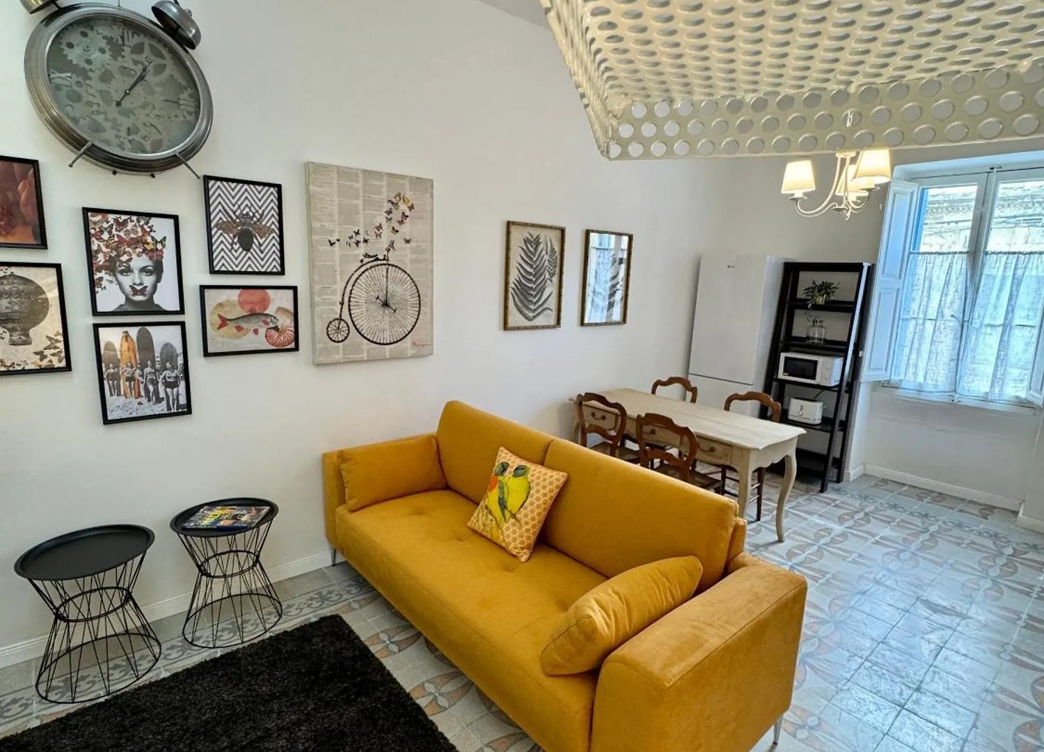 Stylish Boutique Duplex Apartment Home - Orange - 2 Double Bedrooms Hamrun 0*,  Malta
