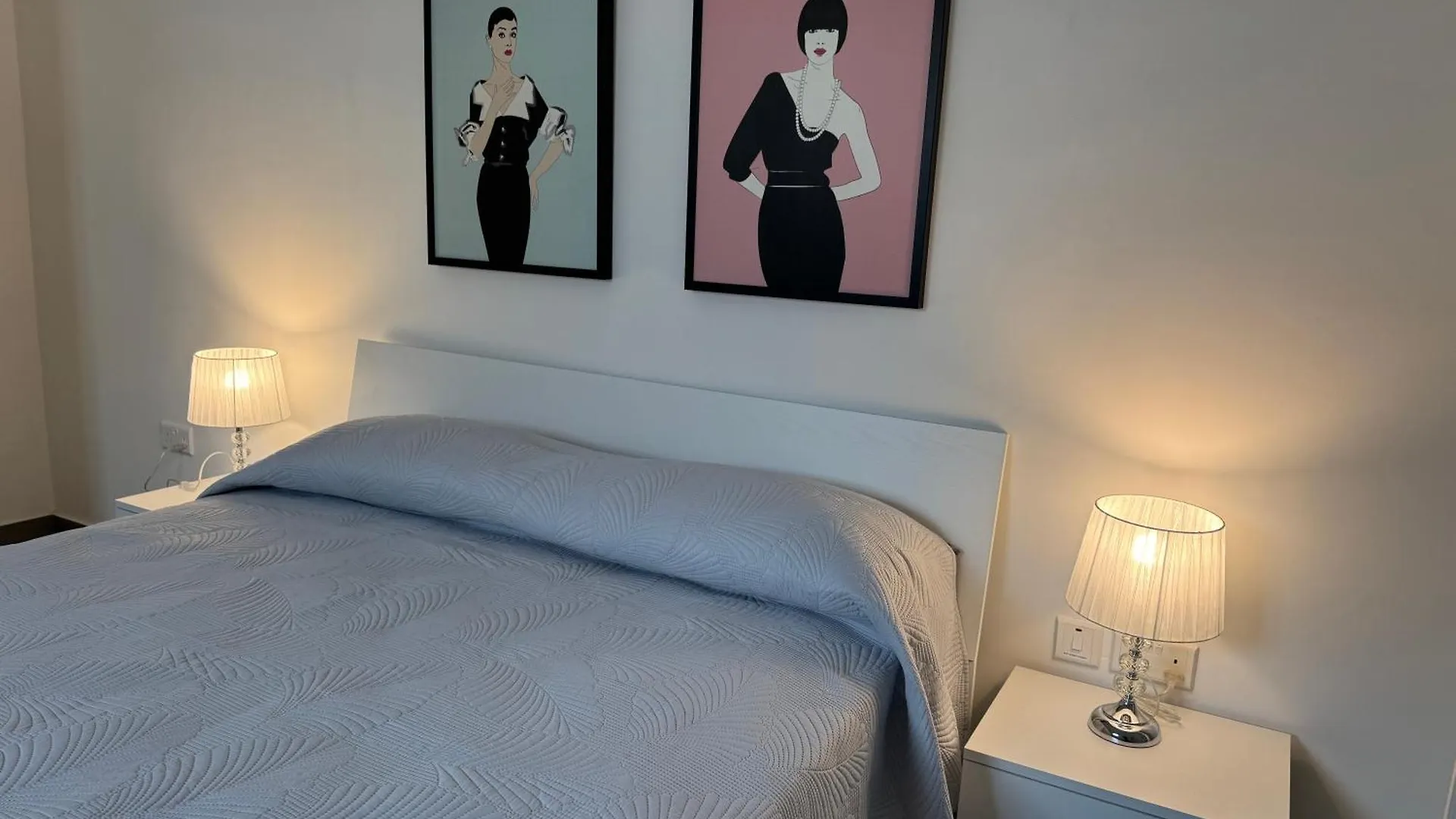 Stylish Boutique Duplex Apartment Home - Orange - 2 Double Bedrooms Hamrun