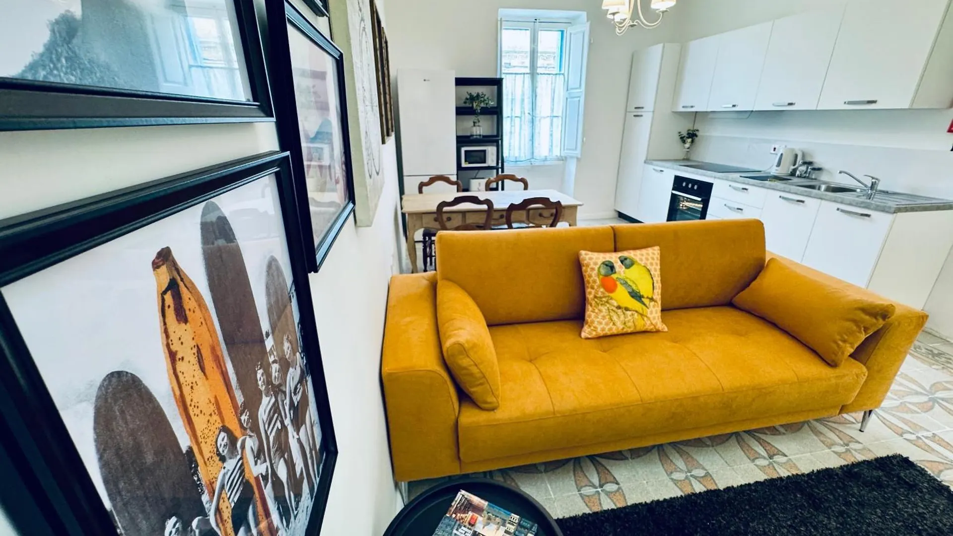 Stylish Boutique Duplex Apartment Home - Orange - 2 Double Bedrooms Hamrun 0*,  Malta