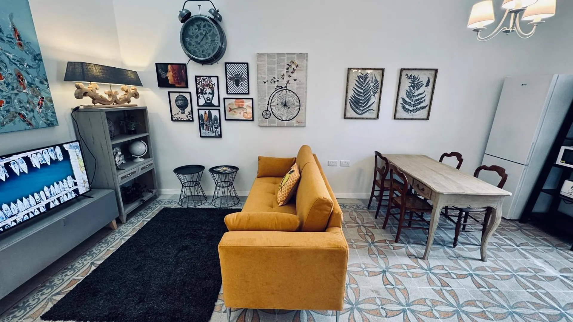 Stylish Boutique Duplex Apartment Home - Orange - 2 Double Bedrooms Hamrun