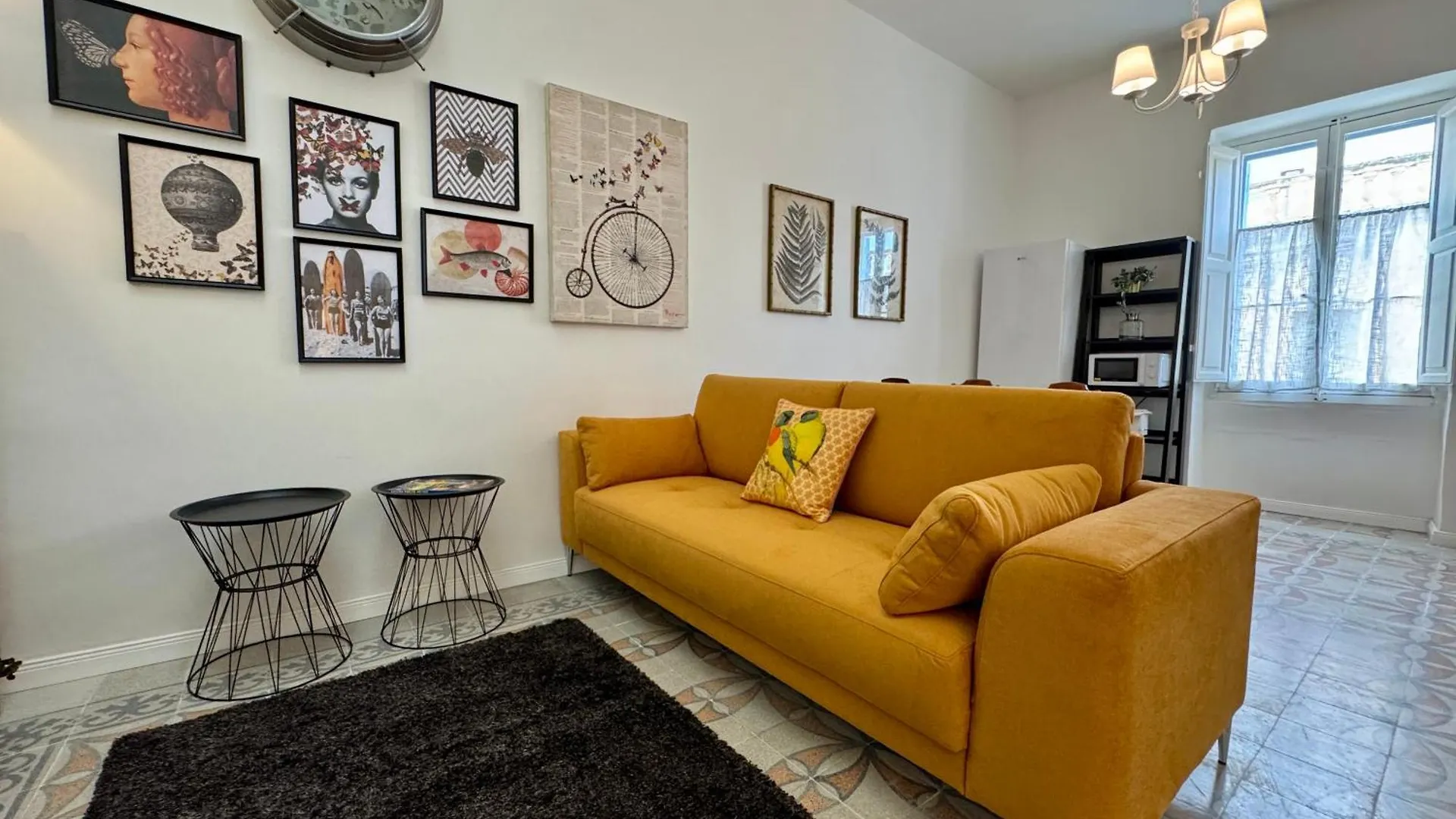 Stylish Boutique Duplex Apartment Home - Orange - 2 Double Bedrooms Hamrun